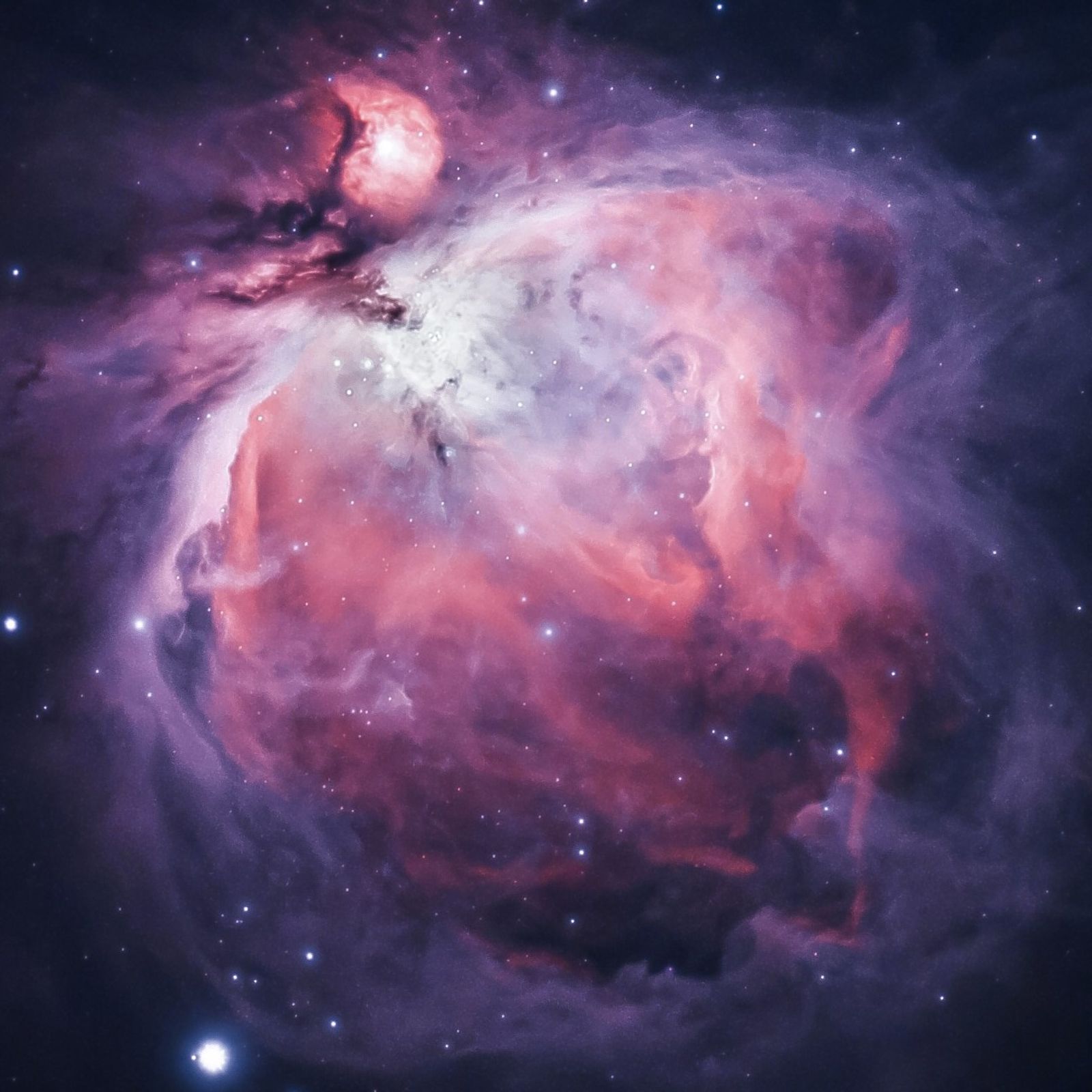 Orionin sumu, värikäs kaasusumun muodostelma avaruudessa